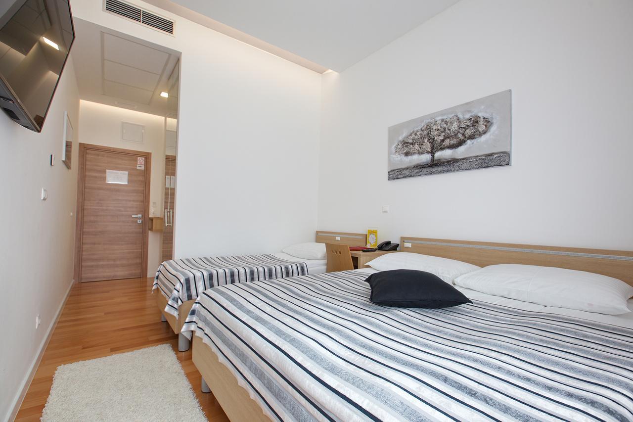 Dream Hotel 3*