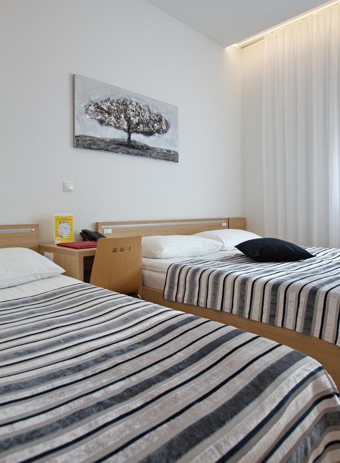 Dream Hotel 3*