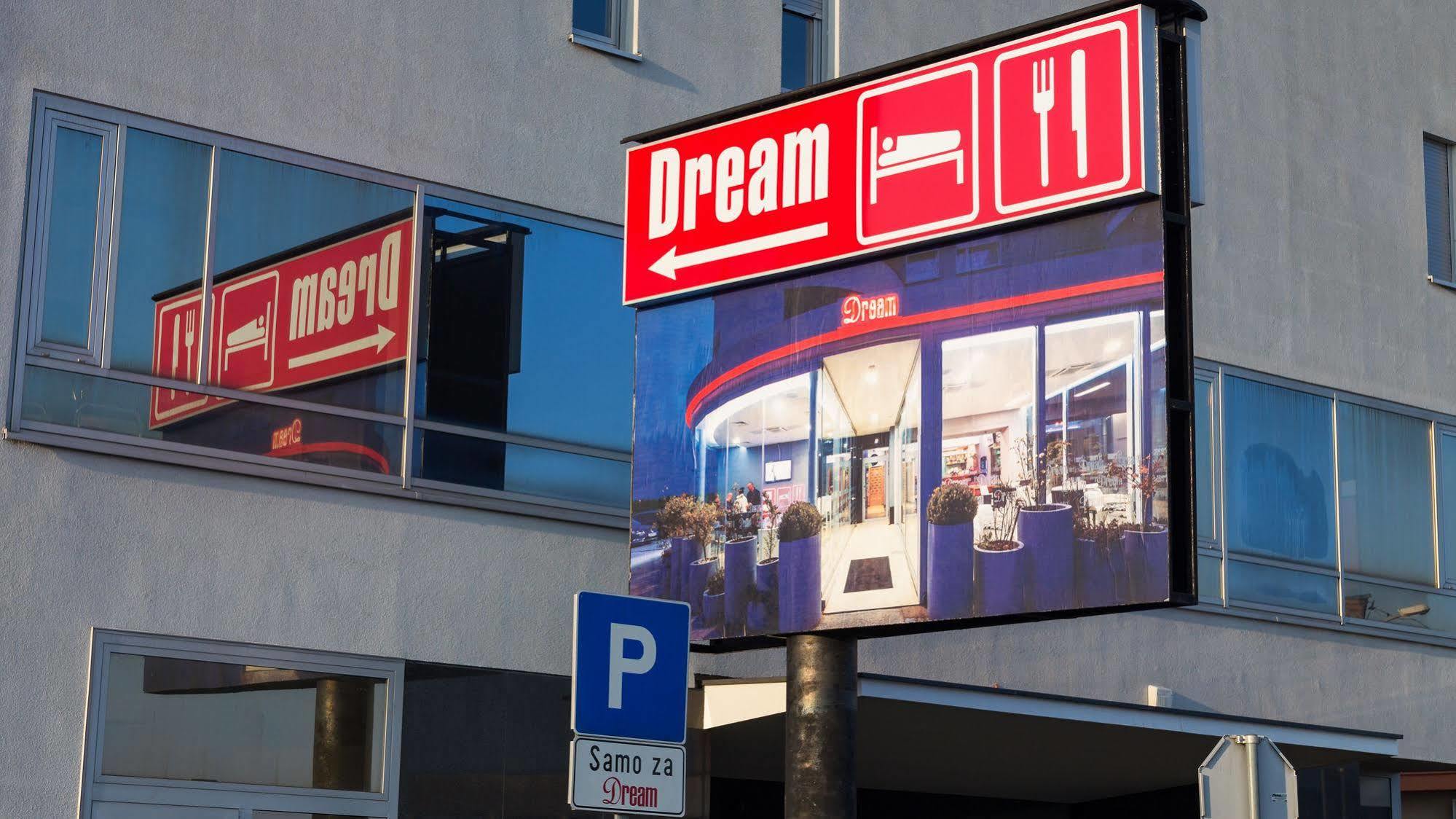 Dream Hotel 3*